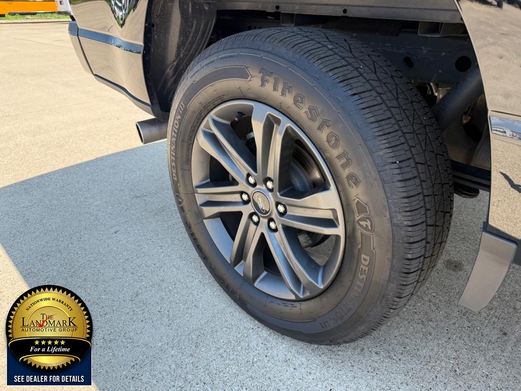 Ford F-150 Vehicle Full-screen Gallery Image 22