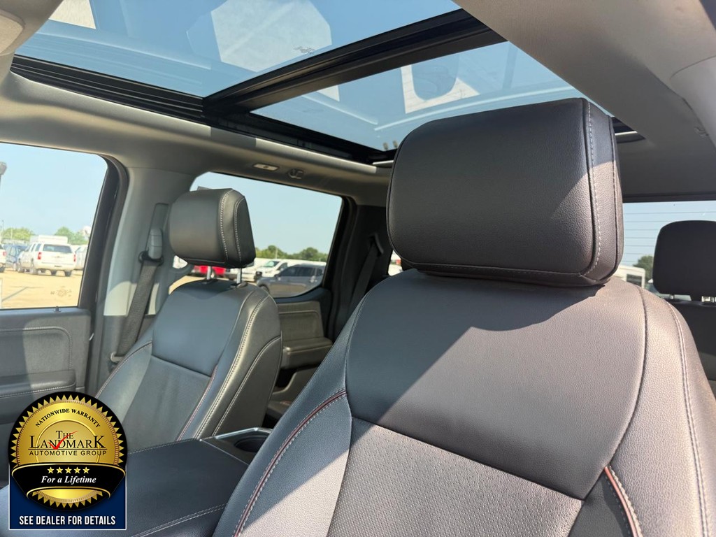 Ford F-150 Vehicle Full-screen Gallery Image 9