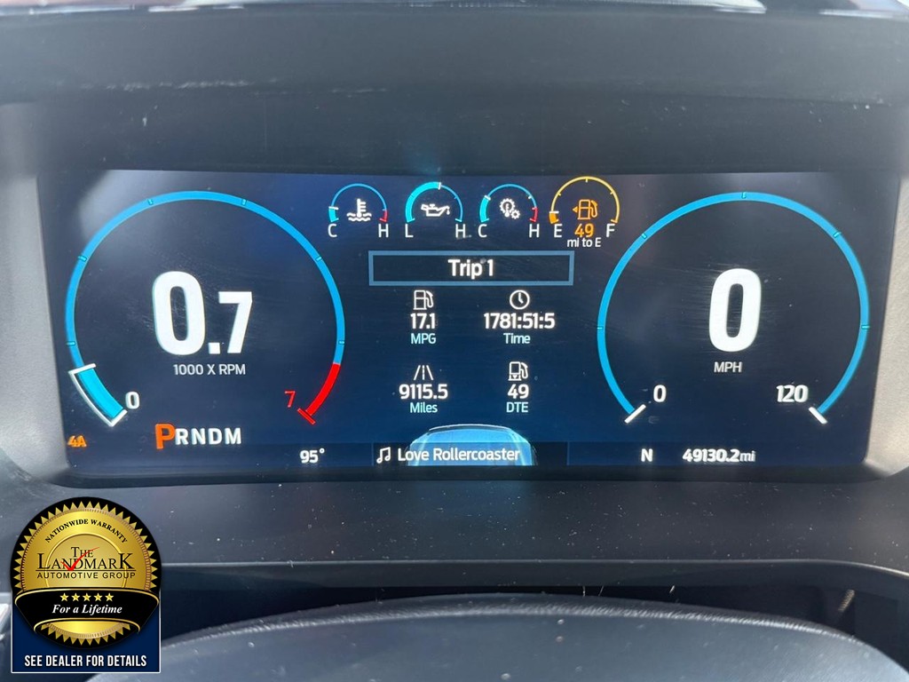 Ford F-150 Vehicle Full-screen Gallery Image 12