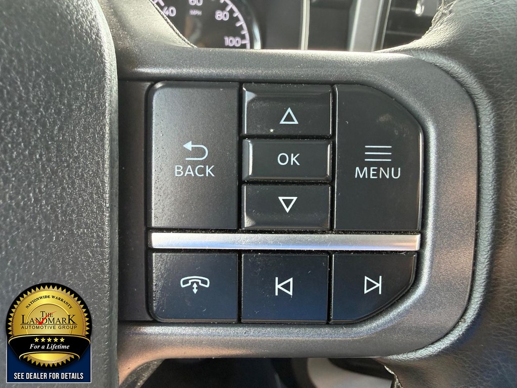 Ford F-150 Vehicle Full-screen Gallery Image 11