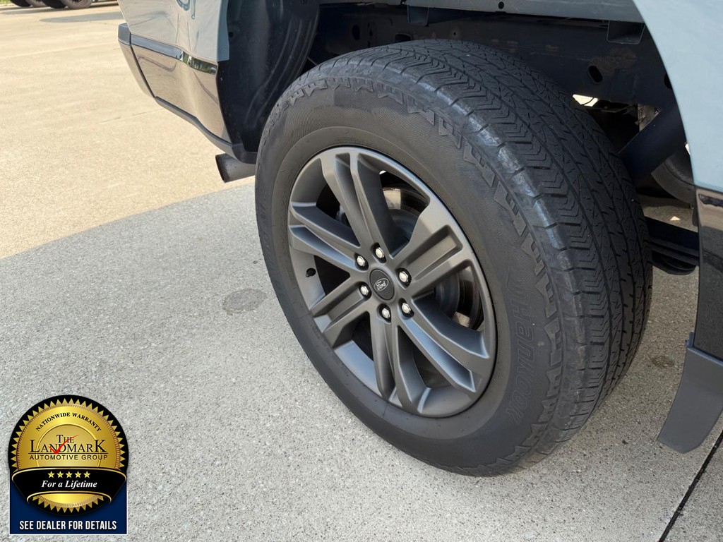Ford F-150 Vehicle Full-screen Gallery Image 20