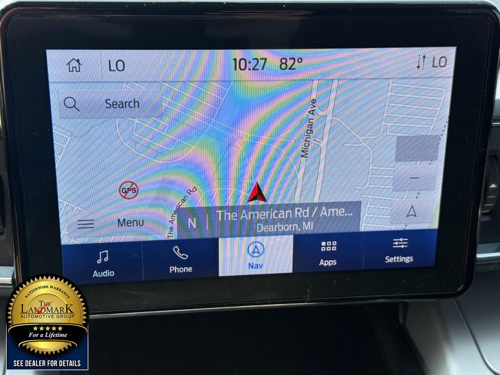 Ford Explorer Vehicle Full-screen Gallery Image 15