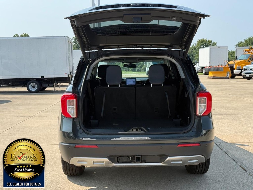 Ford Explorer Vehicle Full-screen Gallery Image 21