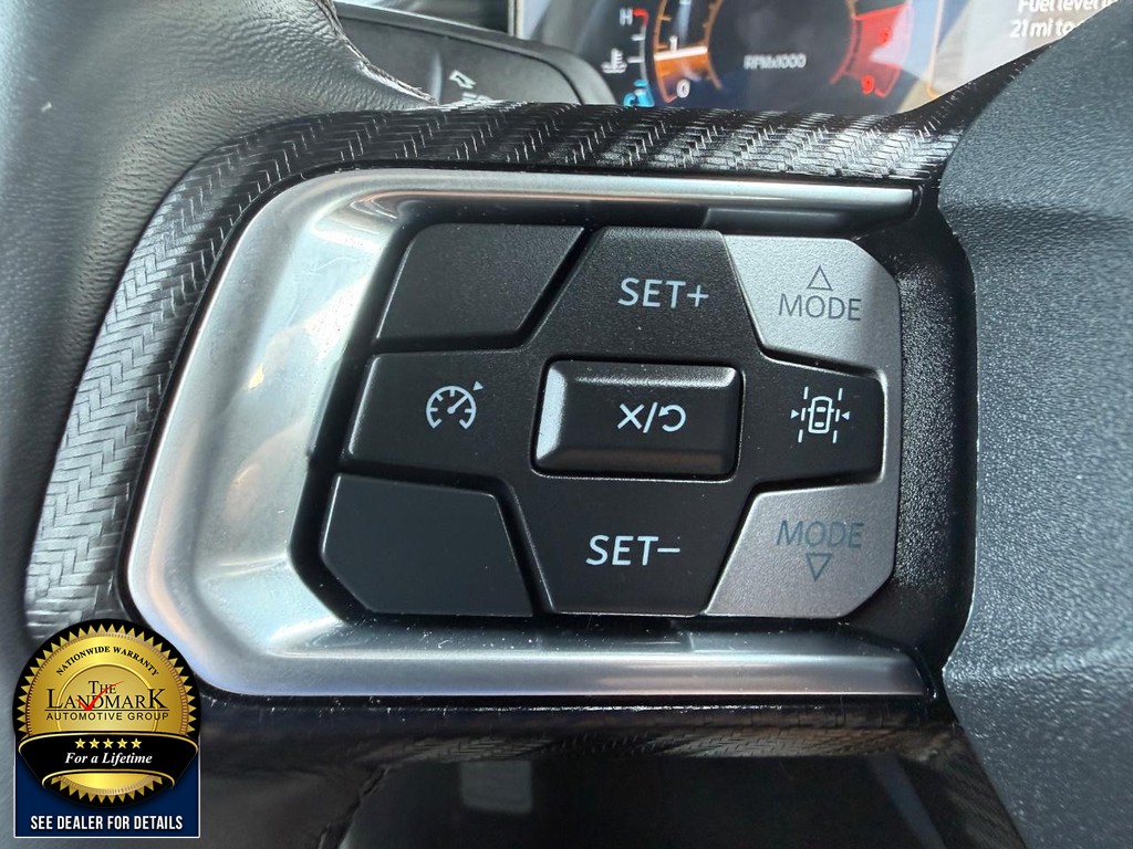 Ford Mustang Vehicle Full-screen Gallery Image 10
