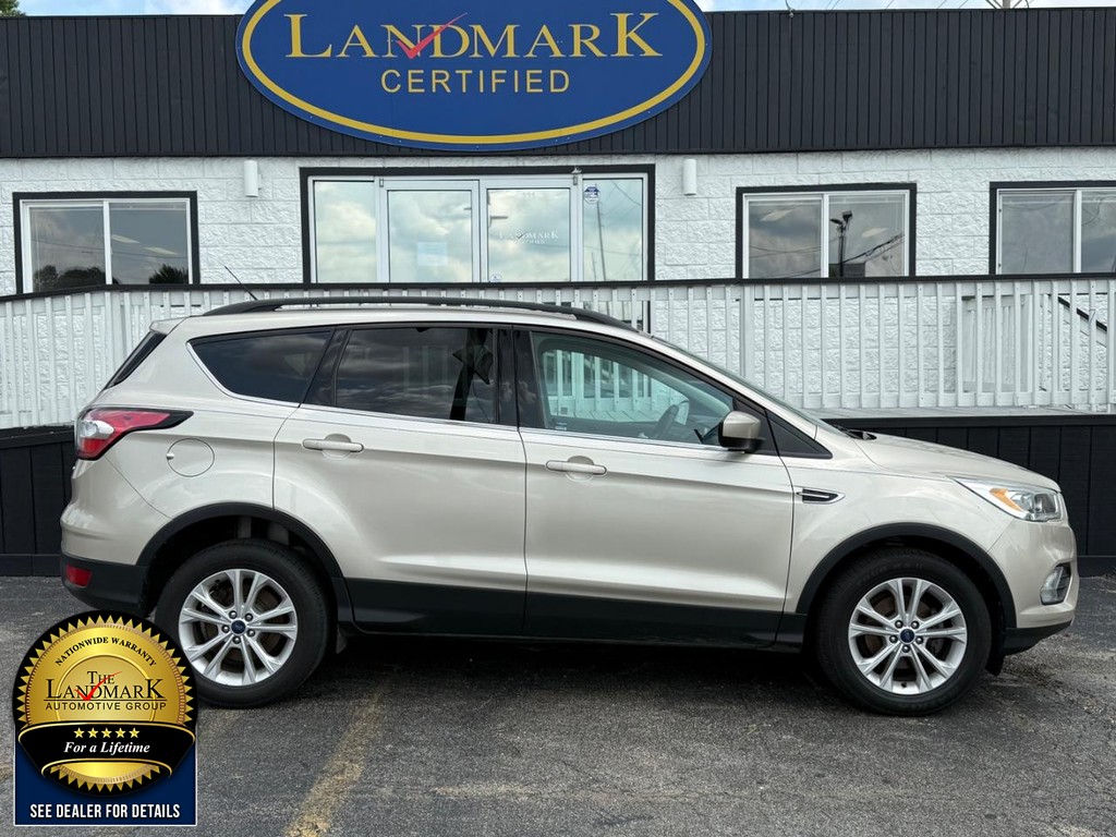 Ford Escape Vehicle Full-screen Gallery Image 4