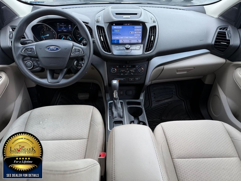 Ford Escape Vehicle Full-screen Gallery Image 16