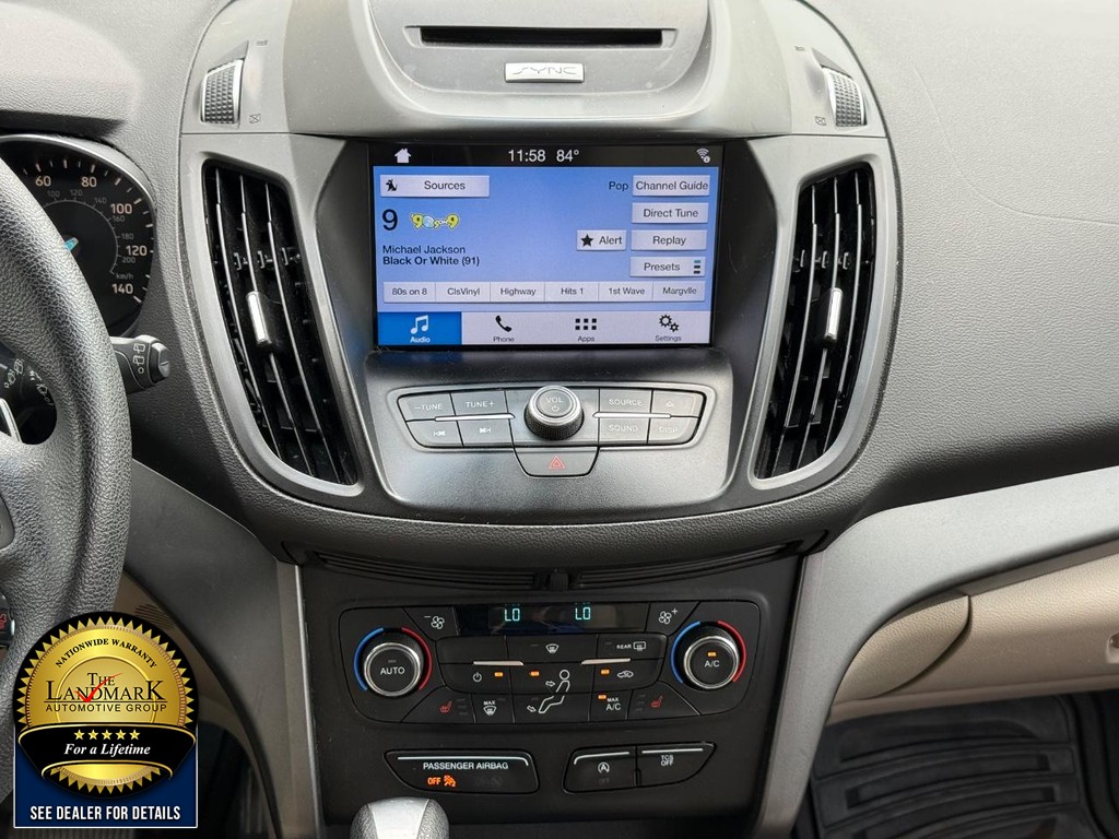 Ford Escape Vehicle Full-screen Gallery Image 18