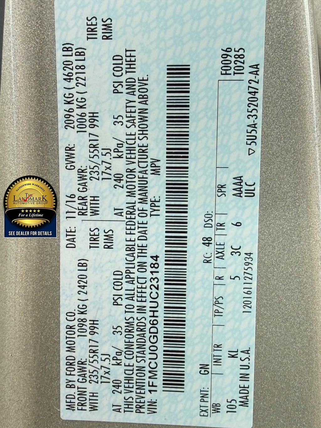 Ford Escape Vehicle Full-screen Gallery Image 21