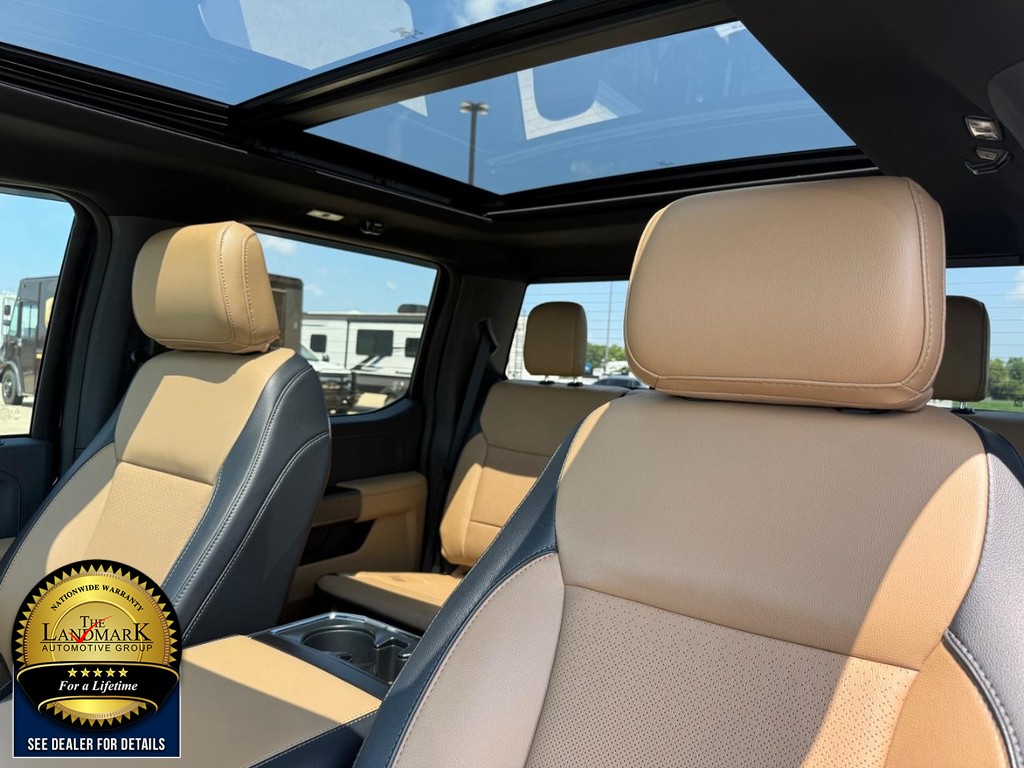 Ford F-150 Vehicle Full-screen Gallery Image 9