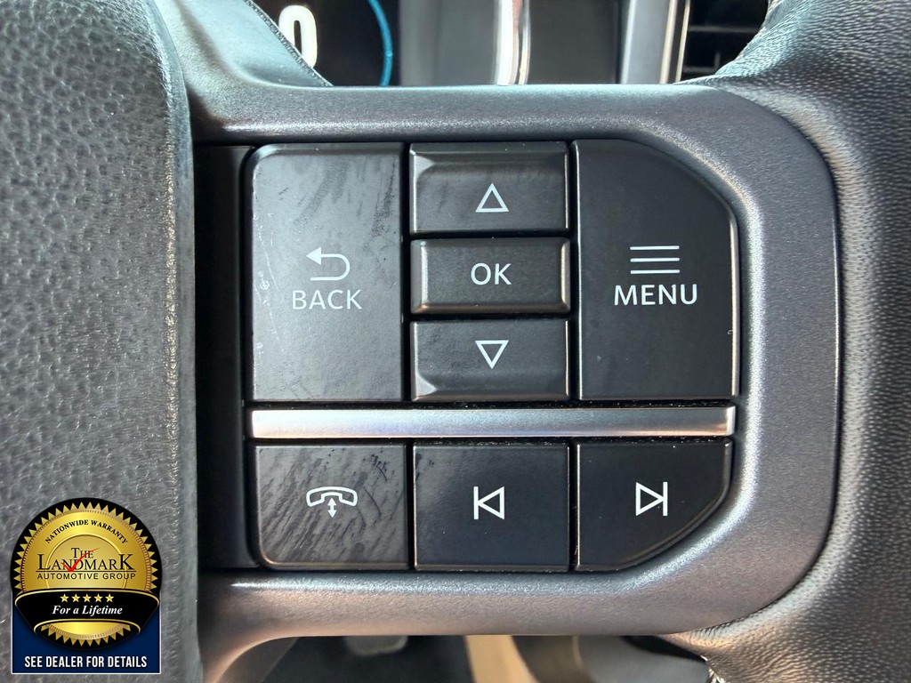 Ford F-150 Vehicle Full-screen Gallery Image 11