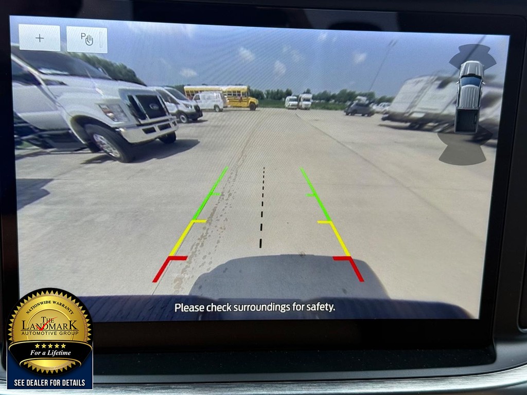 Ford F-150 Vehicle Full-screen Gallery Image 13
