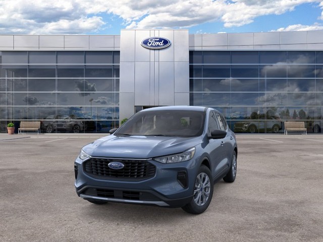 Ford Escape Vehicle Full-screen Gallery Image 2