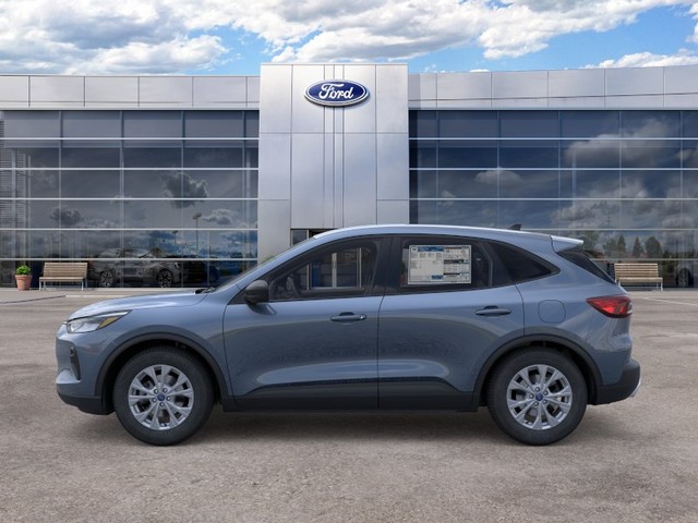 Ford Escape Vehicle Full-screen Gallery Image 3