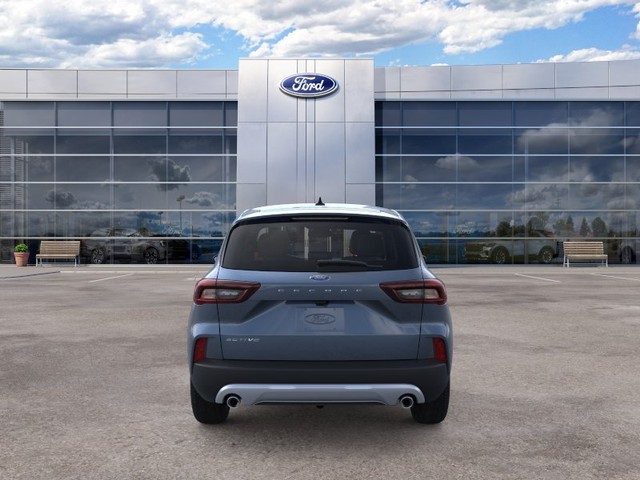 Ford Escape Vehicle Full-screen Gallery Image 5