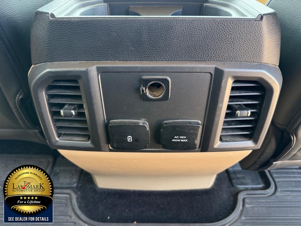 Ford F-150 Vehicle Full-screen Gallery Image 17