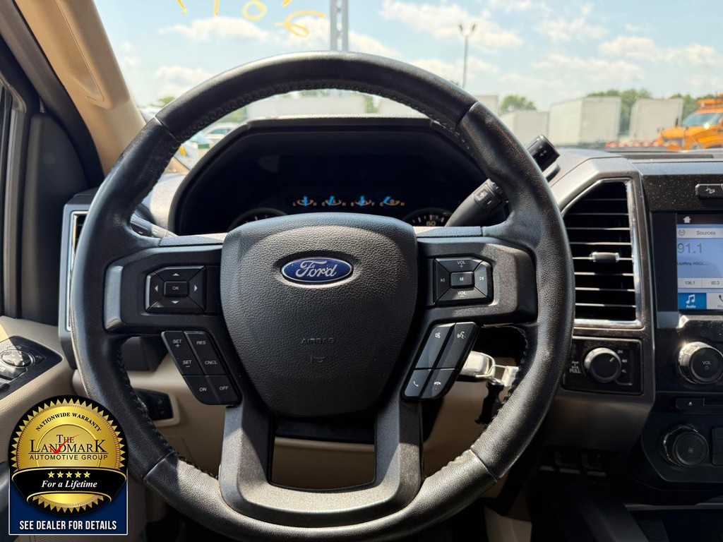 Ford F-150 Vehicle Full-screen Gallery Image 19