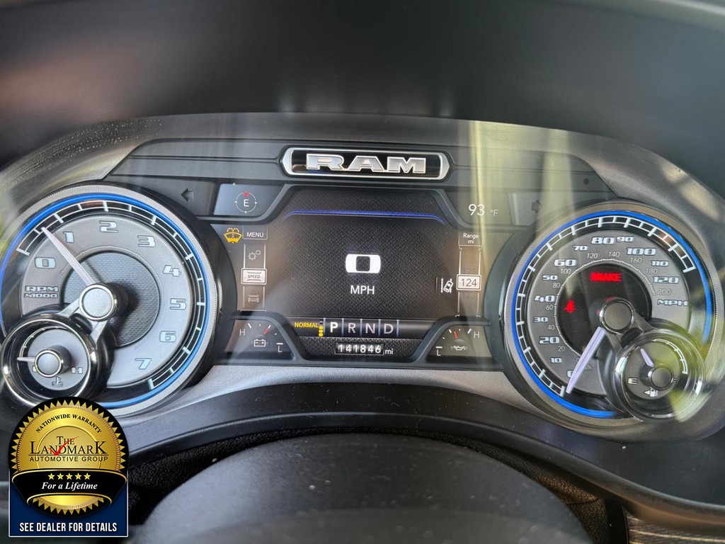 Ram 1500 Vehicle Full-screen Gallery Image 12