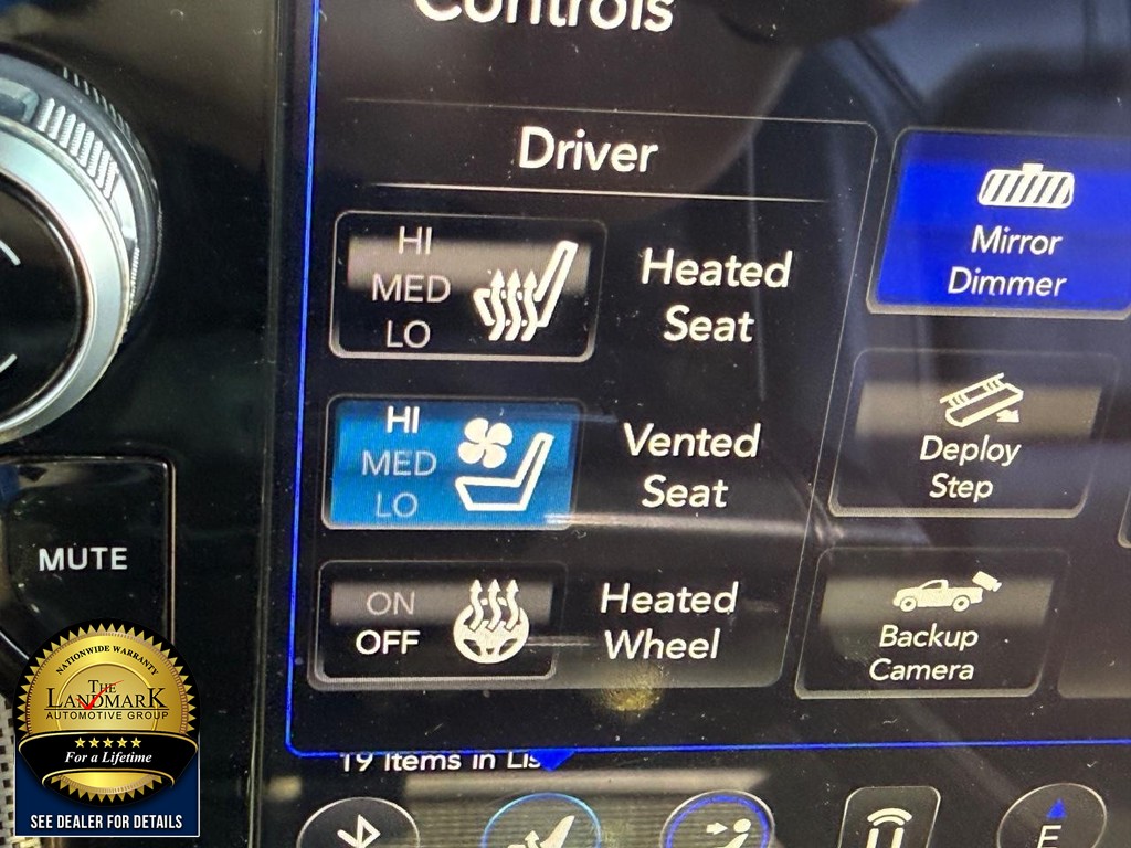 Ram 1500 Vehicle Full-screen Gallery Image 14