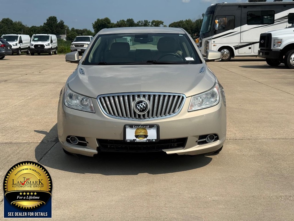Buick LaCrosse Vehicle Full-screen Gallery Image 02
