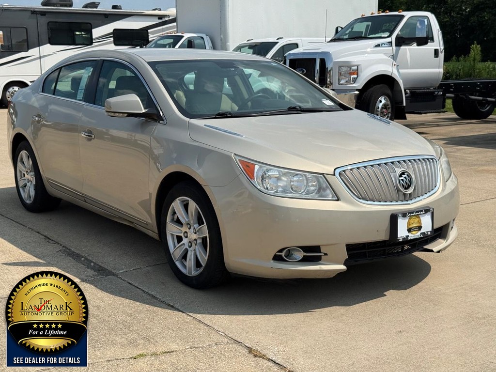 Buick LaCrosse Vehicle Full-screen Gallery Image 03