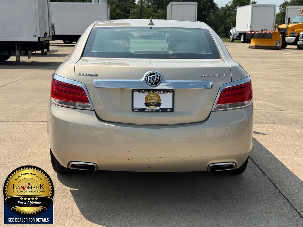 Buick LaCrosse Vehicle Full-screen Gallery Image 06