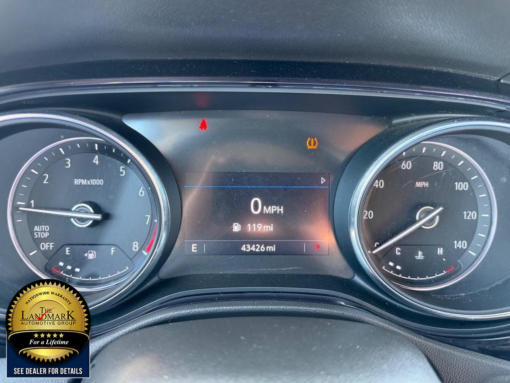 Buick Encore GX Vehicle Full-screen Gallery Image 12
