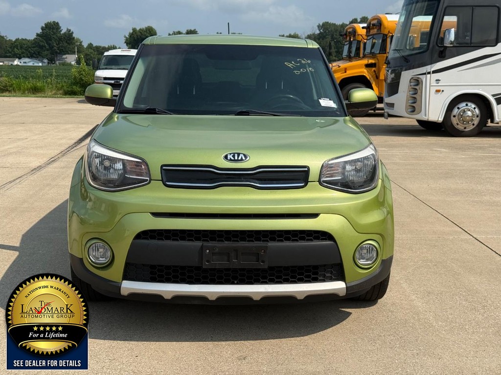 Kia Soul Vehicle Full-screen Gallery Image 2