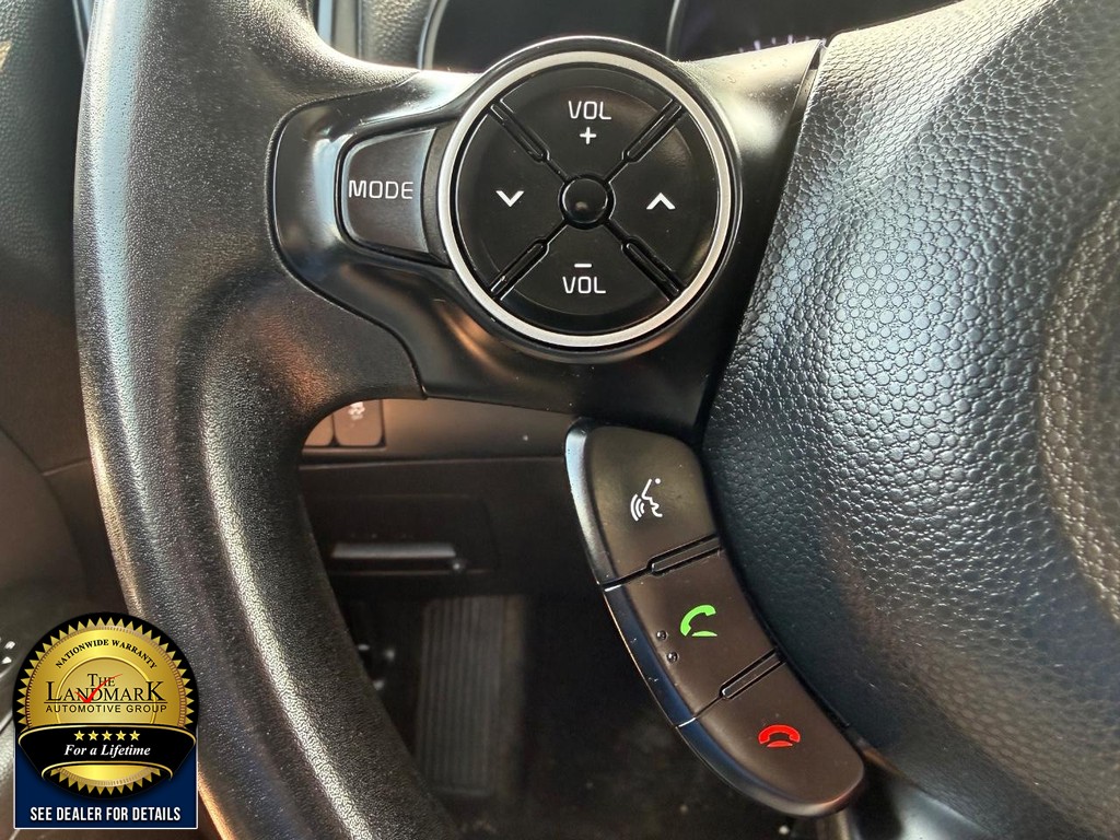 Kia Soul Vehicle Full-screen Gallery Image 10