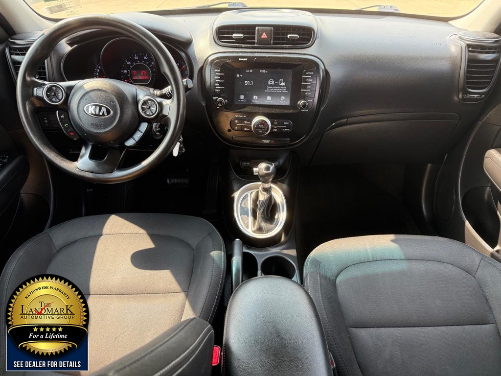 Kia Soul Vehicle Full-screen Gallery Image 15