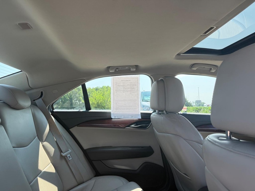 Cadillac ATS Vehicle Full-screen Gallery Image 16