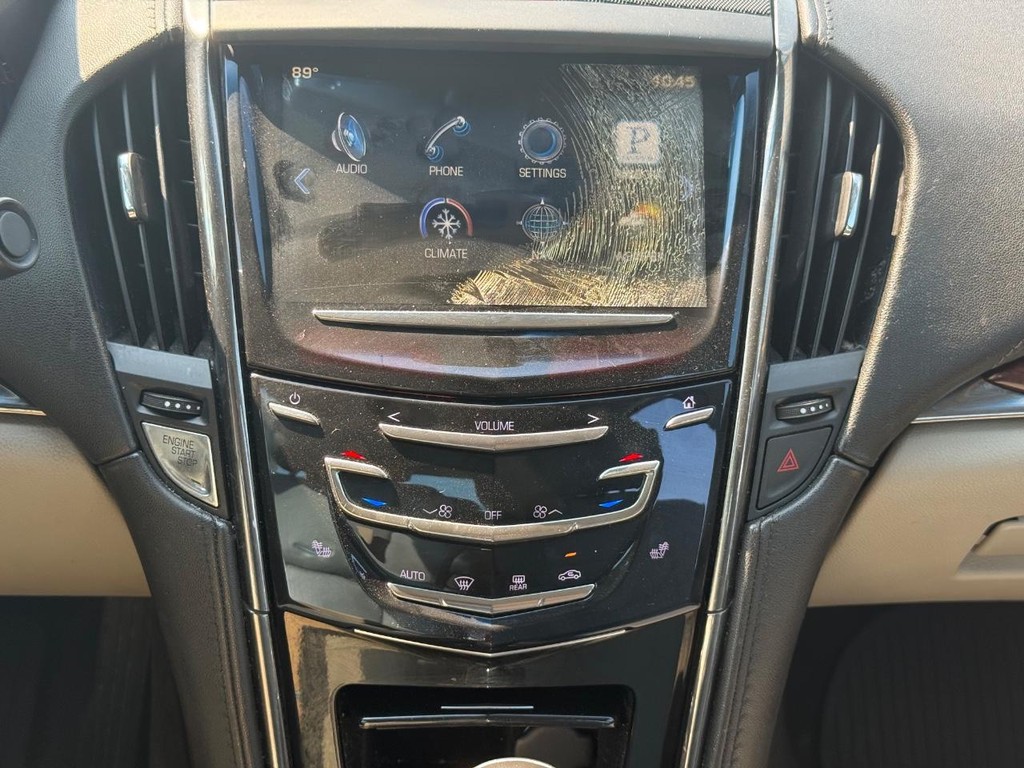 Cadillac ATS Vehicle Full-screen Gallery Image 18