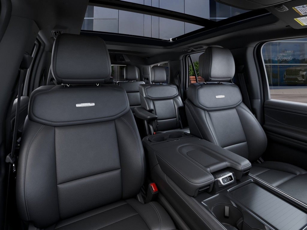 Ford Expedition Vehicle Full-screen Gallery Image 10