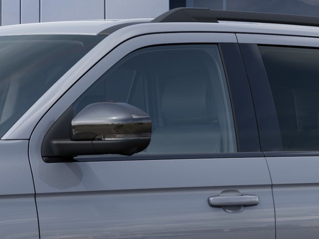 Ford Expedition Vehicle Full-screen Gallery Image 20