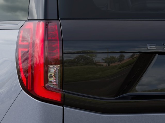Ford Expedition Vehicle Full-screen Gallery Image 21