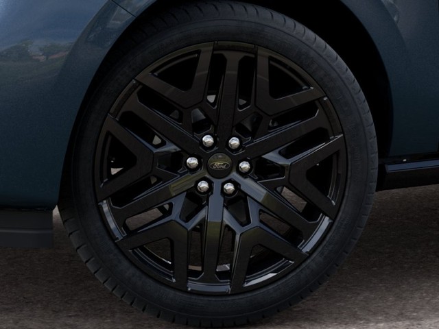 Ford Expedition Vehicle Full-screen Gallery Image 19