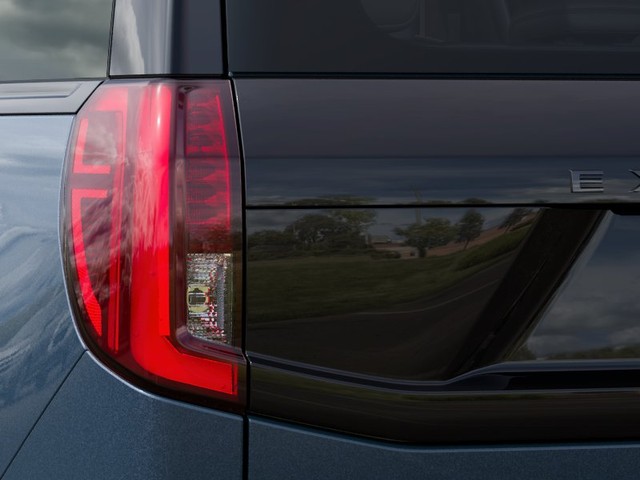 Ford Expedition Vehicle Full-screen Gallery Image 21