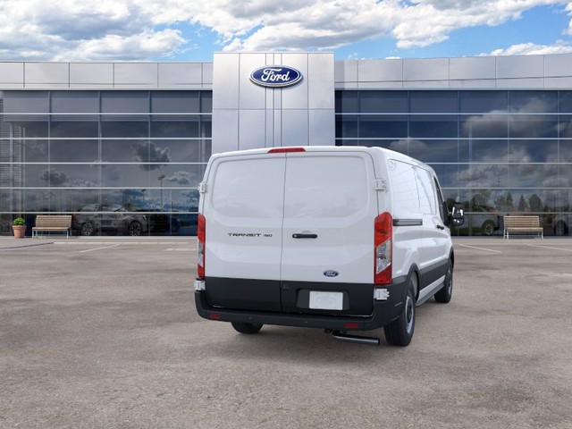 Ford Transit-150 Vehicle Full-screen Gallery Image 8