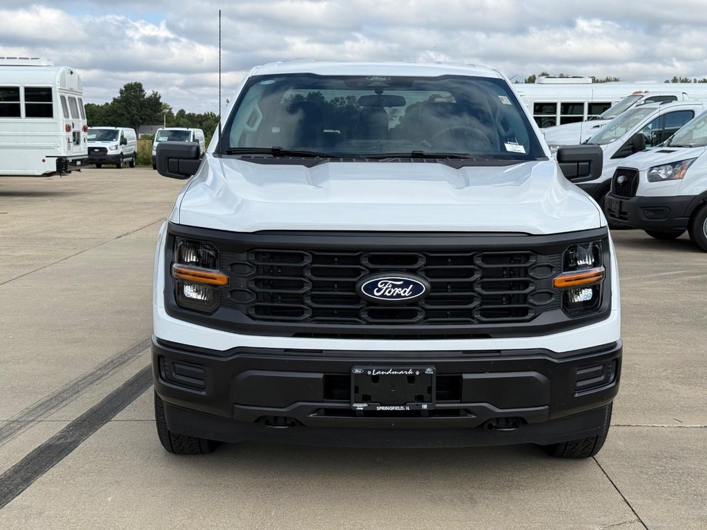 Ford F-150 Vehicle Full-screen Gallery Image 2