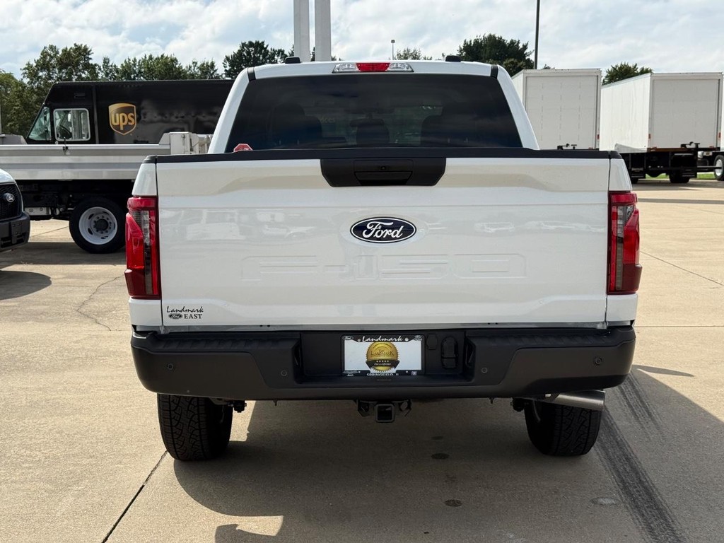 Ford F-150 Vehicle Full-screen Gallery Image 6