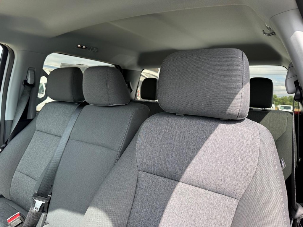 Ford F-150 Vehicle Full-screen Gallery Image 9