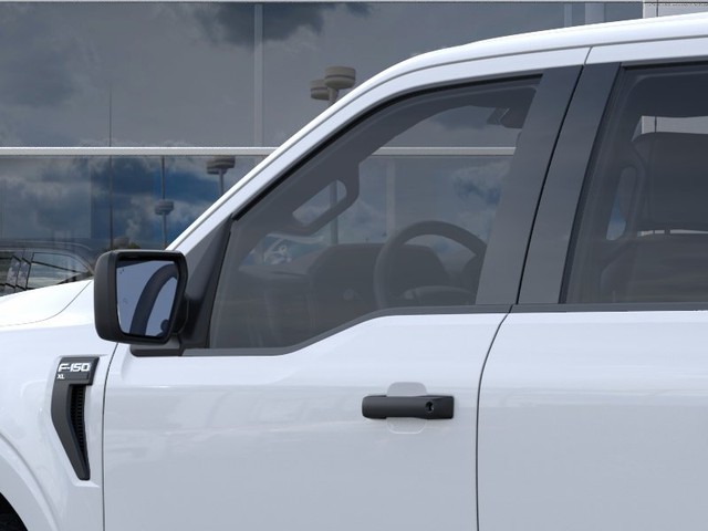 Ford F-150 Vehicle Full-screen Gallery Image 20