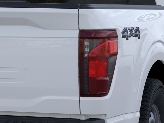 Ford F-150 Vehicle Full-screen Gallery Image 21