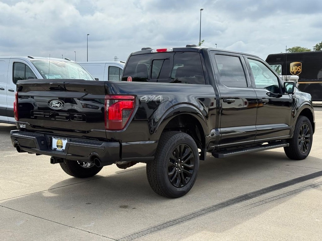 Ford F-150 Vehicle Full-screen Gallery Image 5