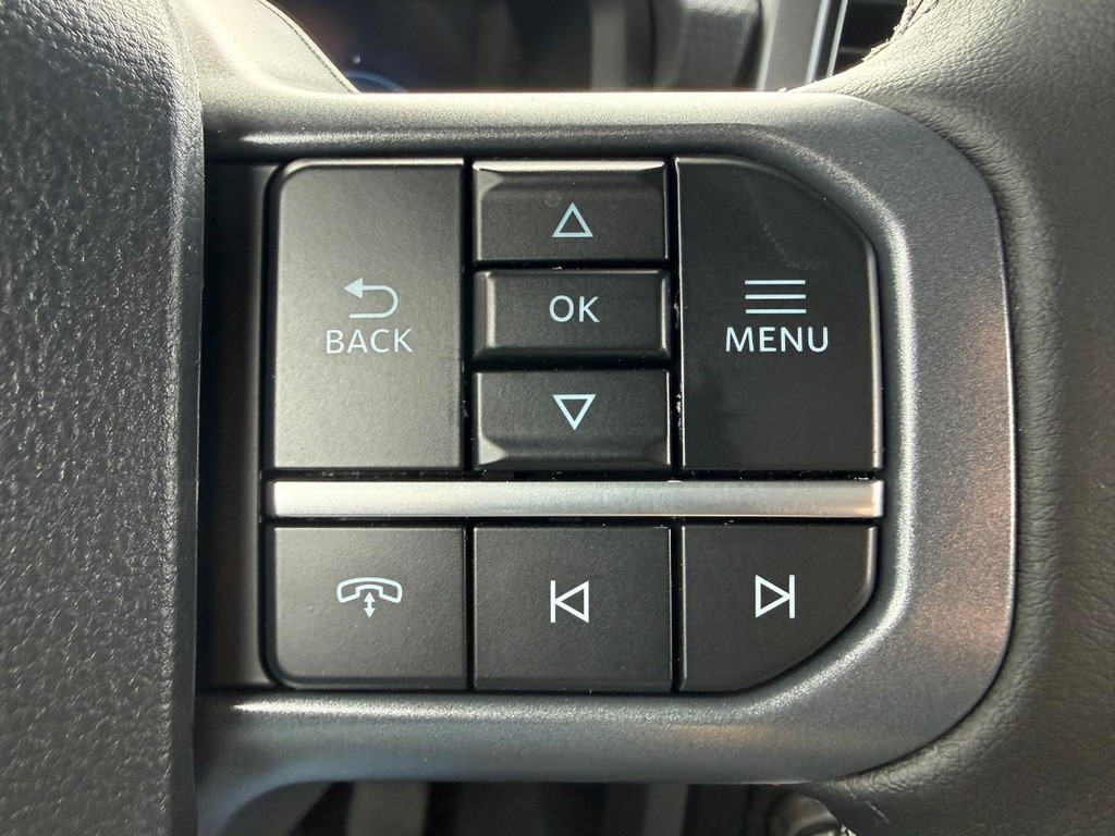 Ford F-150 Vehicle Full-screen Gallery Image 11