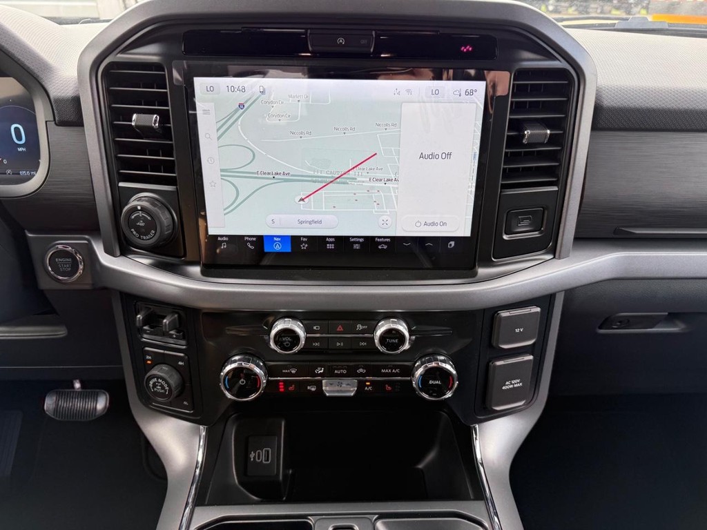 Ford F-150 Vehicle Full-screen Gallery Image 19