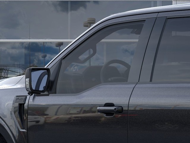Ford F-150 Vehicle Full-screen Gallery Image 20