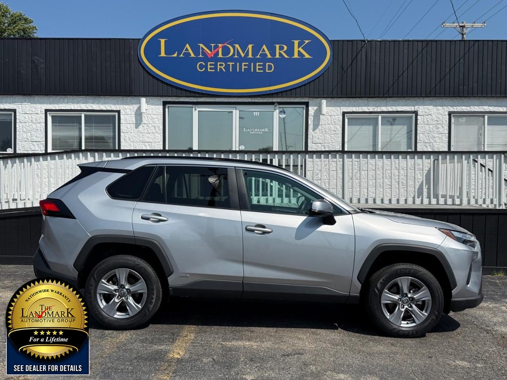 Toyota RAV4 Vehicle Full-screen Gallery Image 4