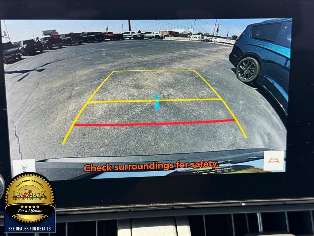Toyota RAV4 Vehicle Full-screen Gallery Image 13