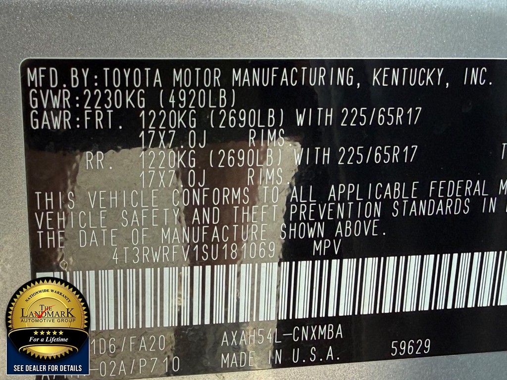 Toyota RAV4 Vehicle Full-screen Gallery Image 20