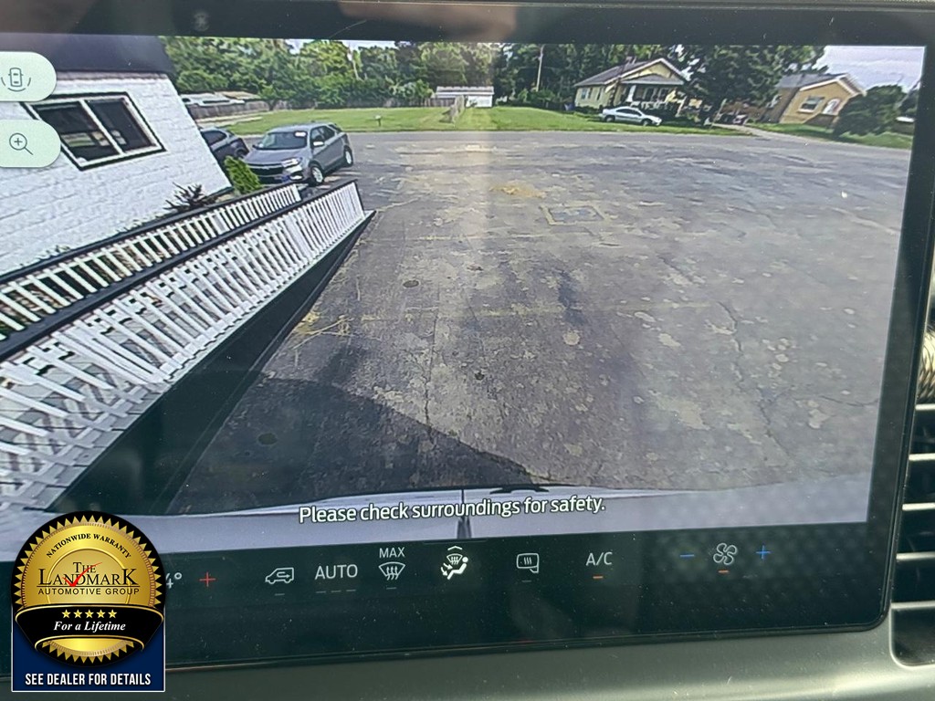 Ford E-Transit Cargo Van Vehicle Full-screen Gallery Image 13